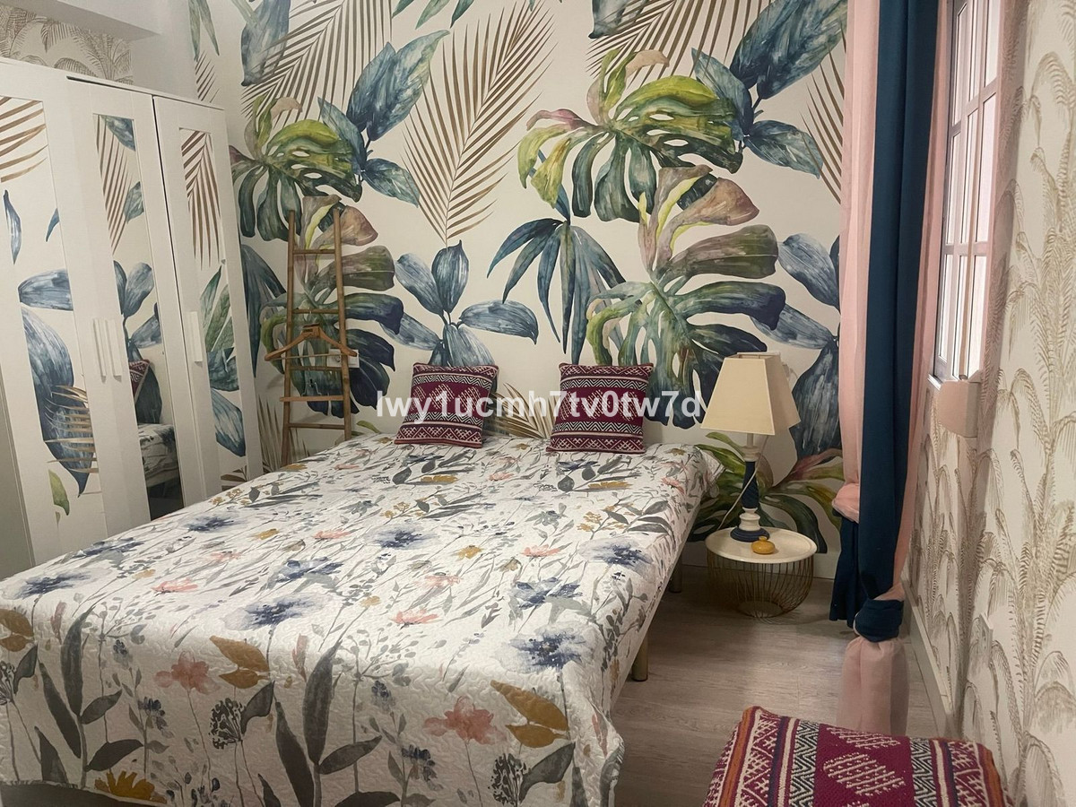 a9528cbcb754388bc5ba04552d6406d9 - 7