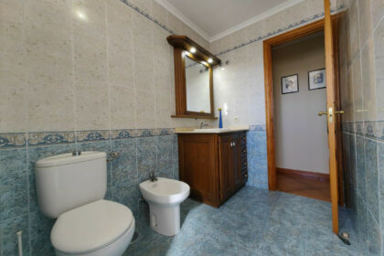 aaa33e0ea7da8ac4dff60e37c6f2bc95 - 24