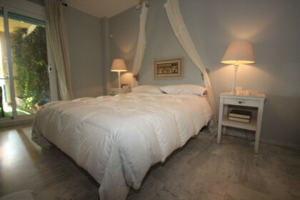 aada5b9b2dac50b2df14881dad2d4441 - 24