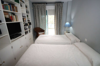 aada5b9b2dac50b2df14881dad2d4441 - 26