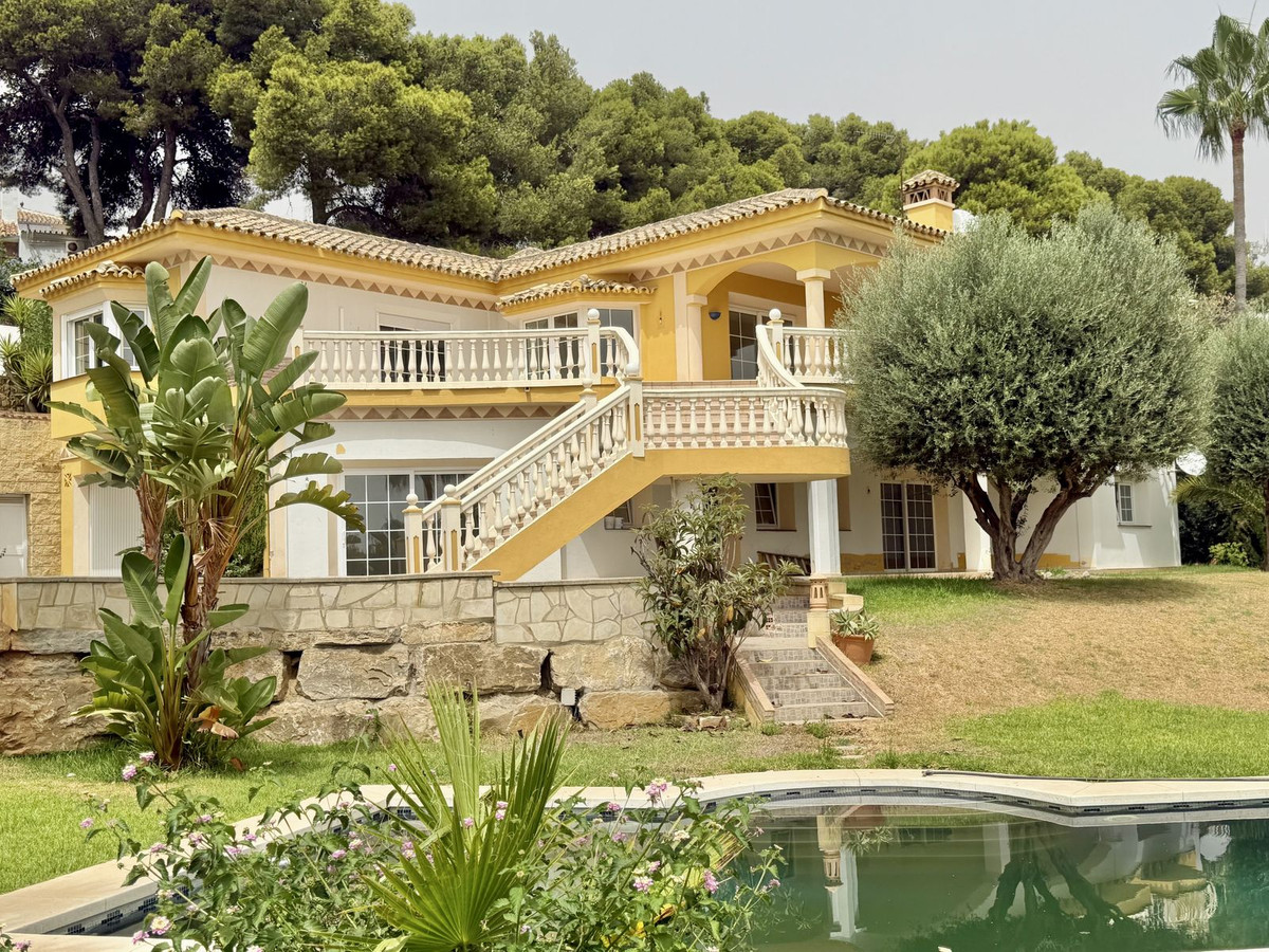 ab16b7552df16b2359eb4ad4b6391bcf - 1