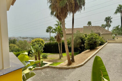 ab16b7552df16b2359eb4ad4b6391bcf - 11