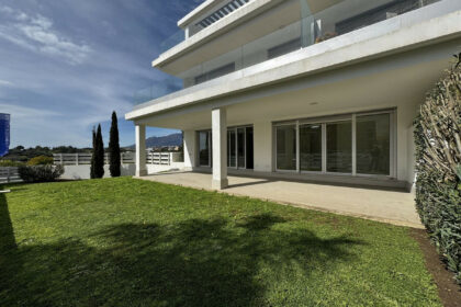 abdf3d9d5bbe15b517a70ea4d9d92f70 - 1