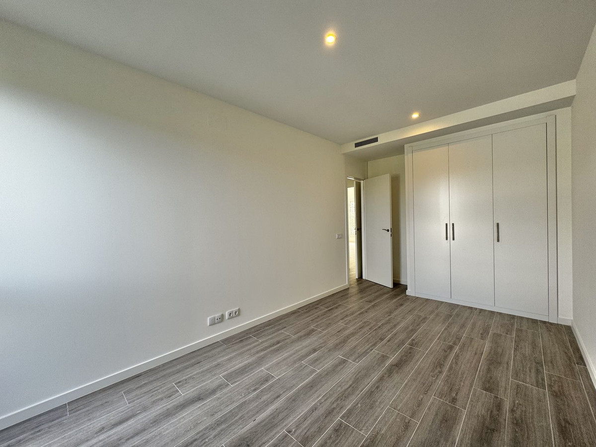 abdf3d9d5bbe15b517a70ea4d9d92f70 - 16