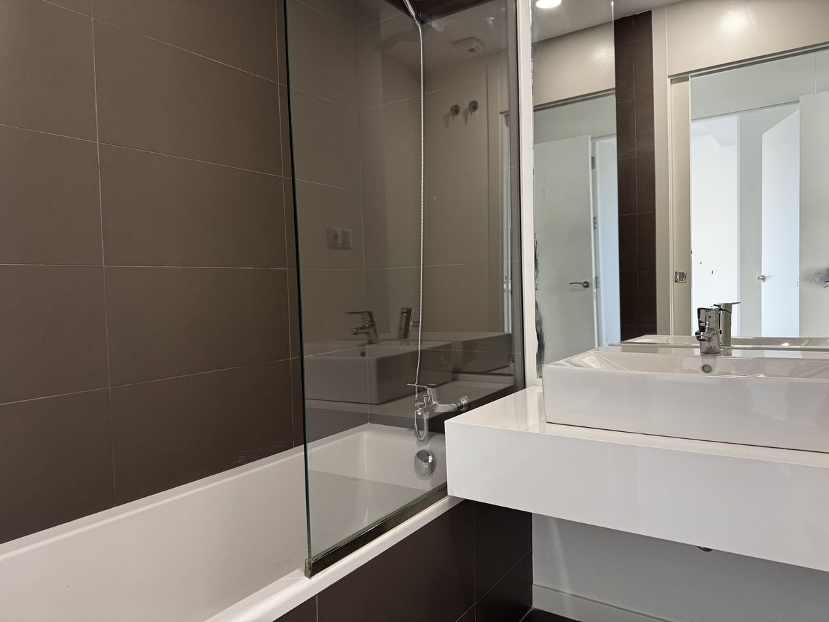 abdf3d9d5bbe15b517a70ea4d9d92f70 - 19