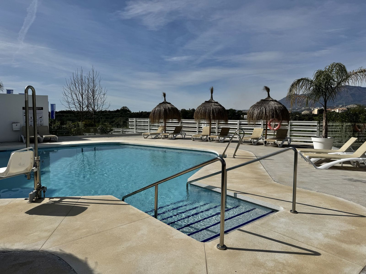 abdf3d9d5bbe15b517a70ea4d9d92f70 - 22