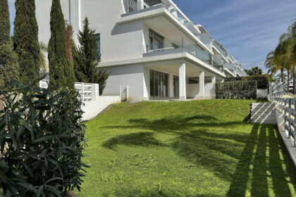 abdf3d9d5bbe15b517a70ea4d9d92f70 - 25