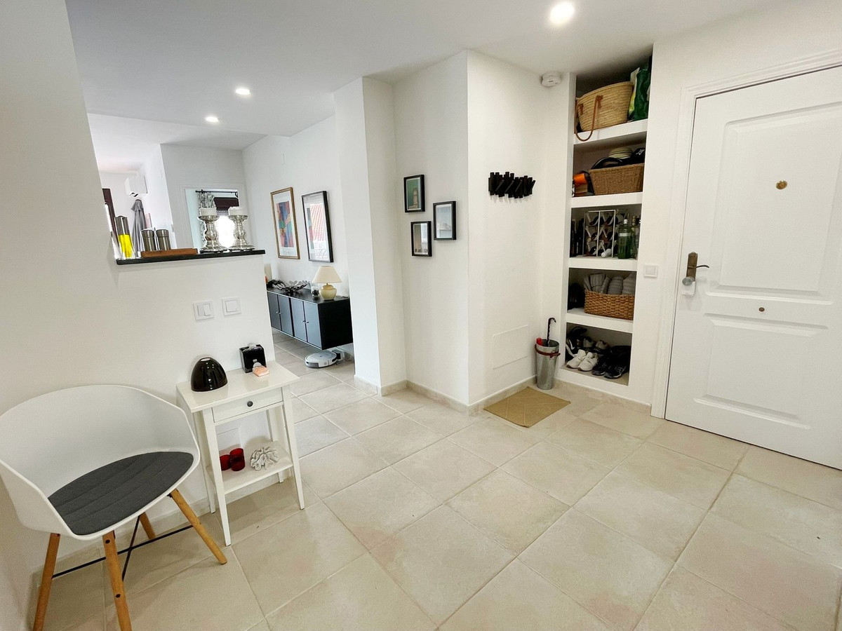 abfa346105ca900edc369e78e794a8d1 - 30