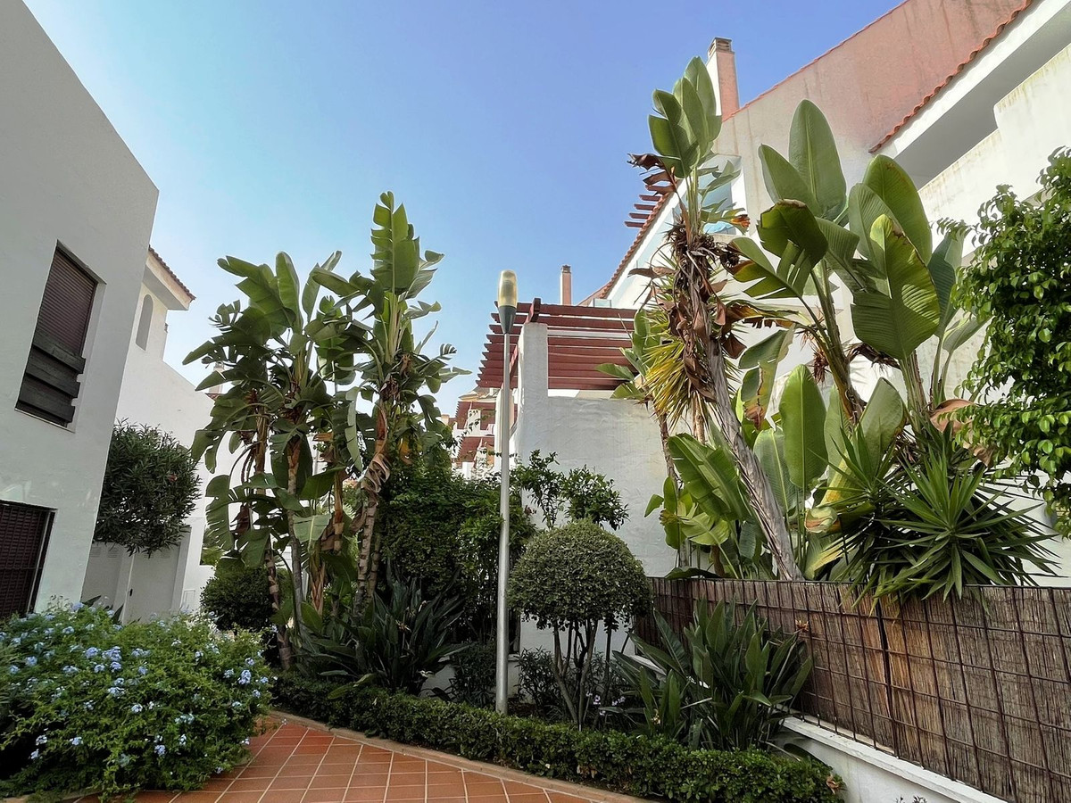 abfa346105ca900edc369e78e794a8d1 - 33