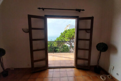 ac4f2b1fdf06e8bcd77cbfcb80998f33 - 11