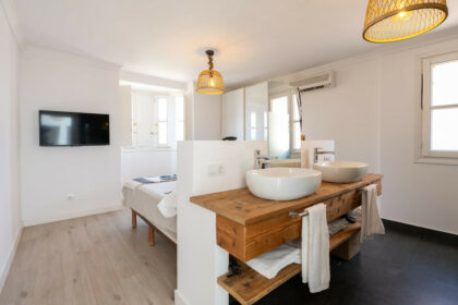 ac609927ce9c7beabecf2fd1b4af0aaa - 20