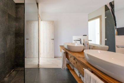 ac609927ce9c7beabecf2fd1b4af0aaa - 21