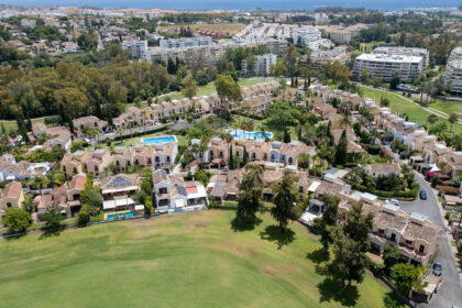 ac609927ce9c7beabecf2fd1b4af0aaa - 35