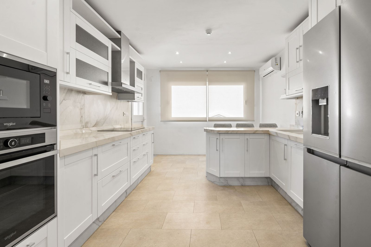 ac6120b1d45a5b003ef8b36fb391fed6 - 14