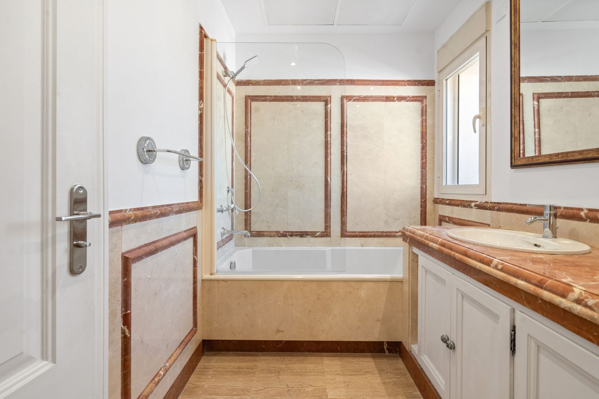 ac6120b1d45a5b003ef8b36fb391fed6 - 21