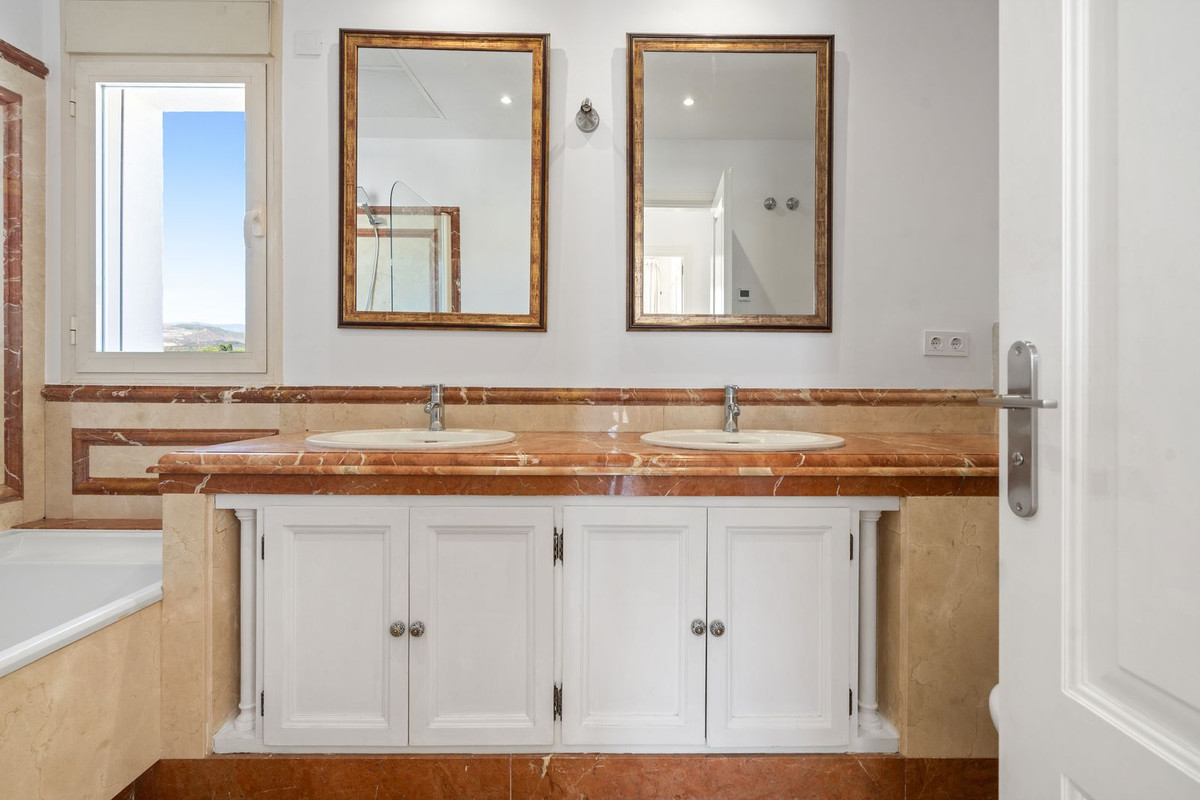 ac6120b1d45a5b003ef8b36fb391fed6 - 22