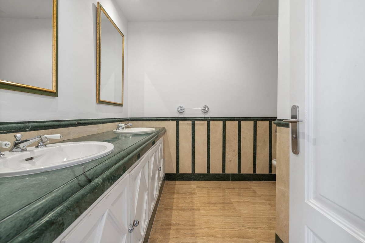 ac6120b1d45a5b003ef8b36fb391fed6 - 25