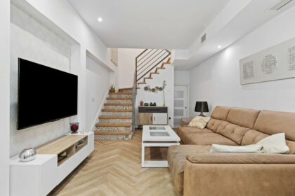 acaf16ae3ef1f80f75616c1cdcd3bbf1 - 27