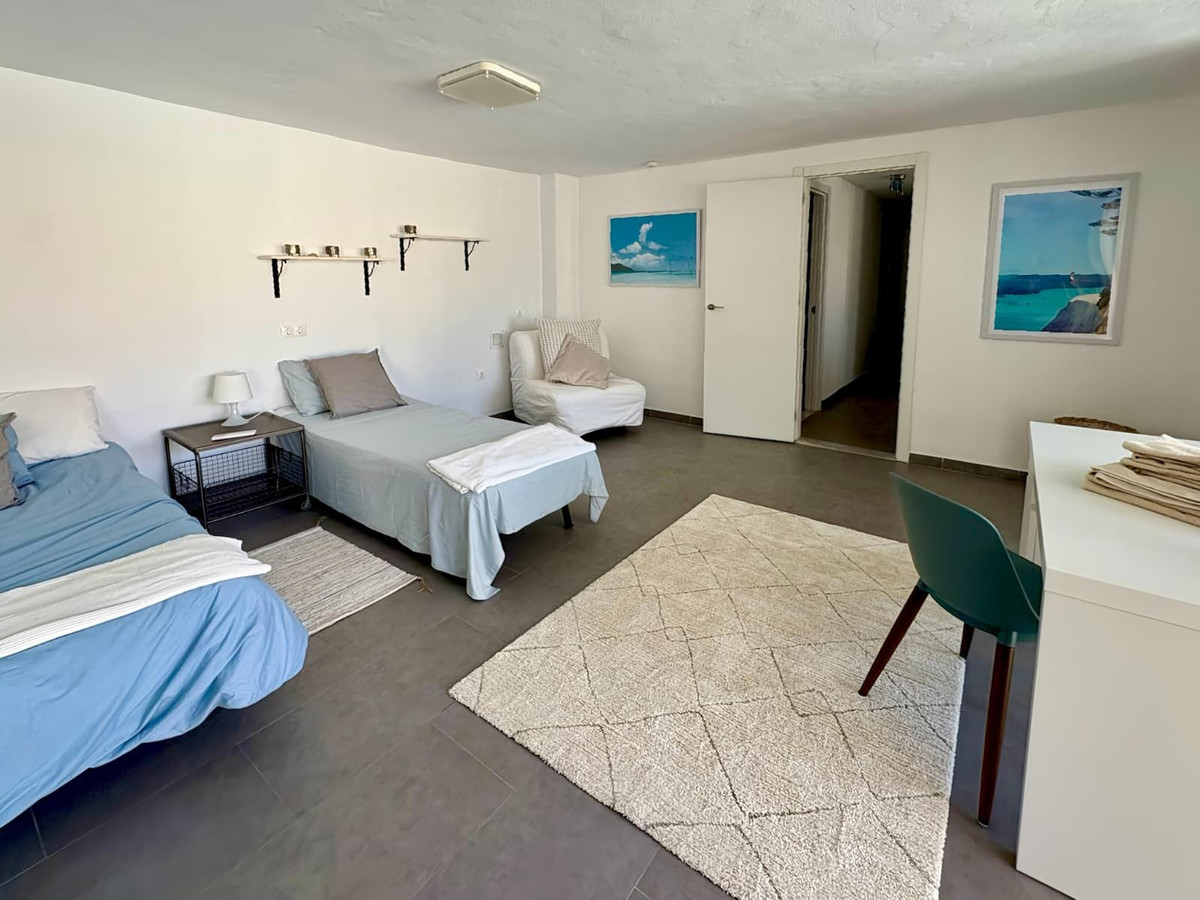 ace76f3b7ce6339ba1e9fe5fe1712534 - 13