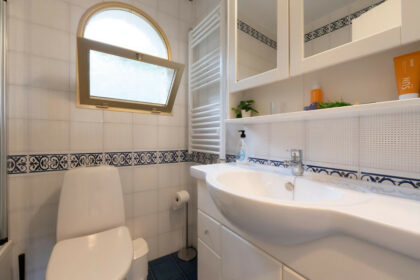 ace76f3b7ce6339ba1e9fe5fe1712534 - 16