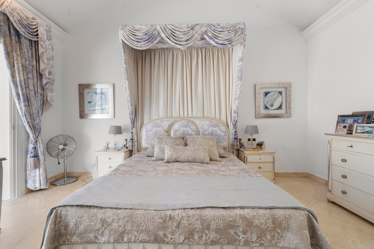 adf73979b8d03fe959b6fc8b2bbfdd85 - 17