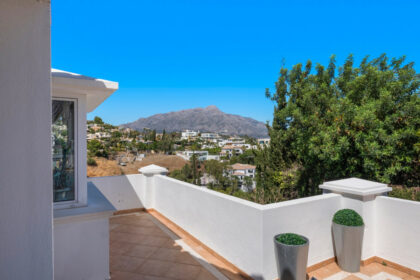 adf73979b8d03fe959b6fc8b2bbfdd85 - 30