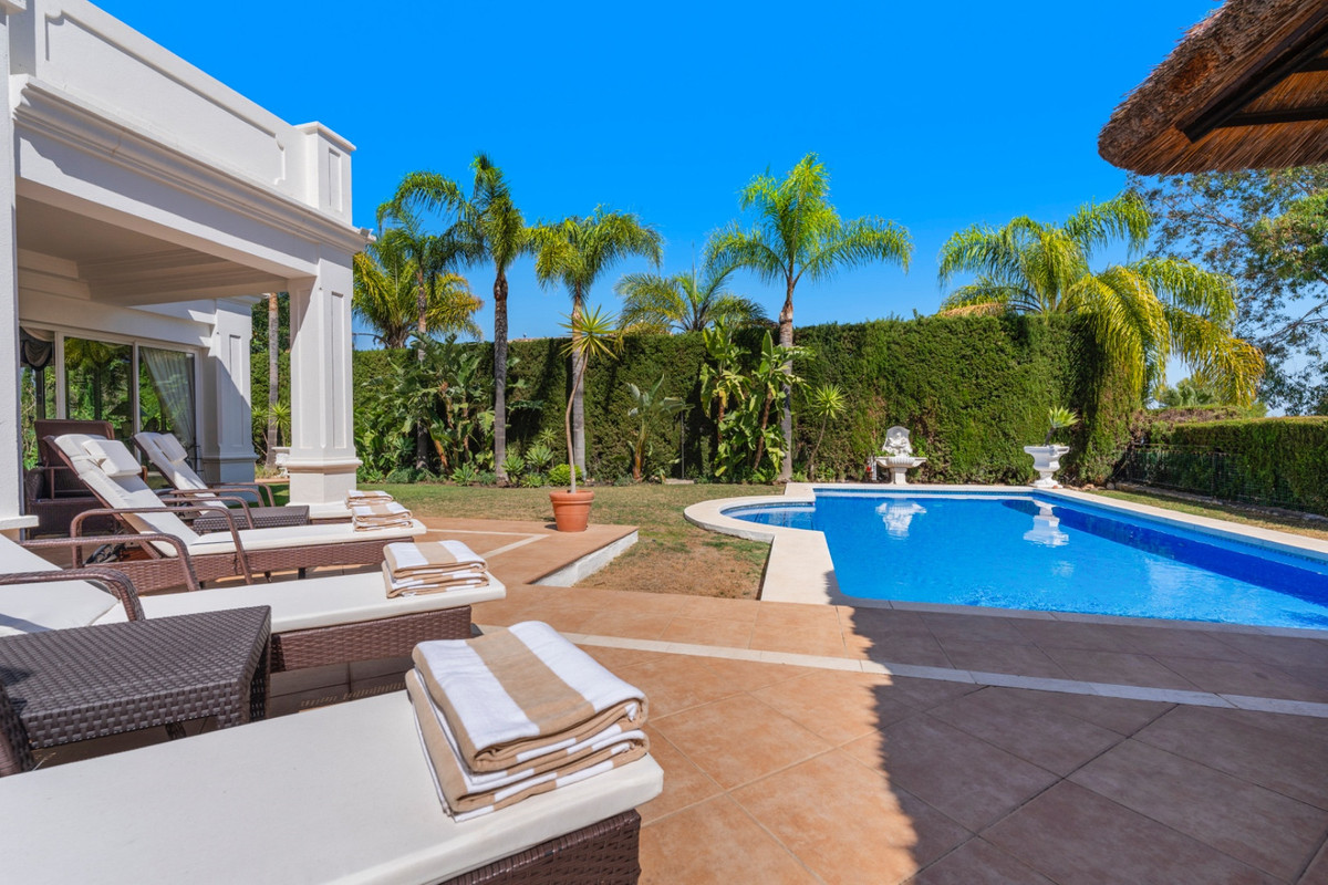 adf73979b8d03fe959b6fc8b2bbfdd85 - 35