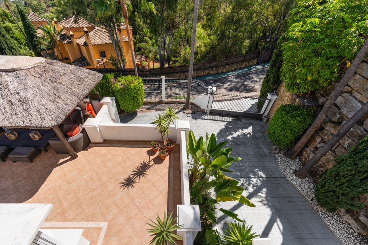 adf73979b8d03fe959b6fc8b2bbfdd85 - 57