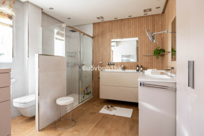 aedbdb2e9ef6f26a1b26f382c0300f3b - 18