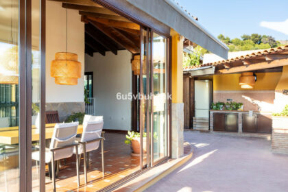 aedbdb2e9ef6f26a1b26f382c0300f3b - 28