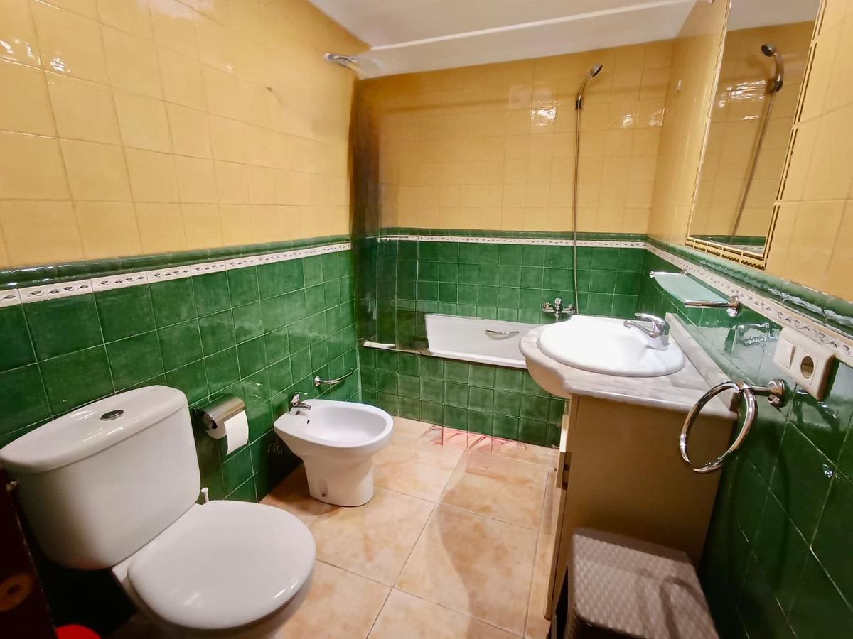 aef6a50242a24b33e70fdc0fe547e93e - 14