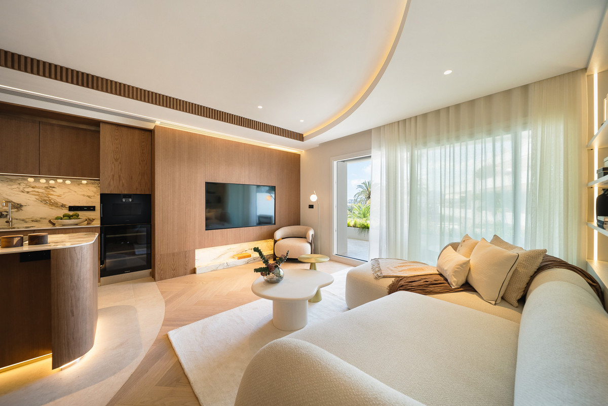 af951da3927df1a5a0331cd8e7d2800e - 25