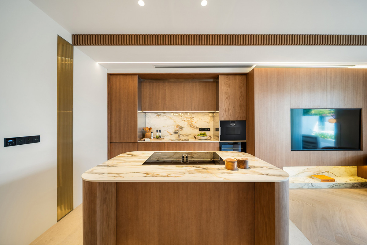 af951da3927df1a5a0331cd8e7d2800e - 32