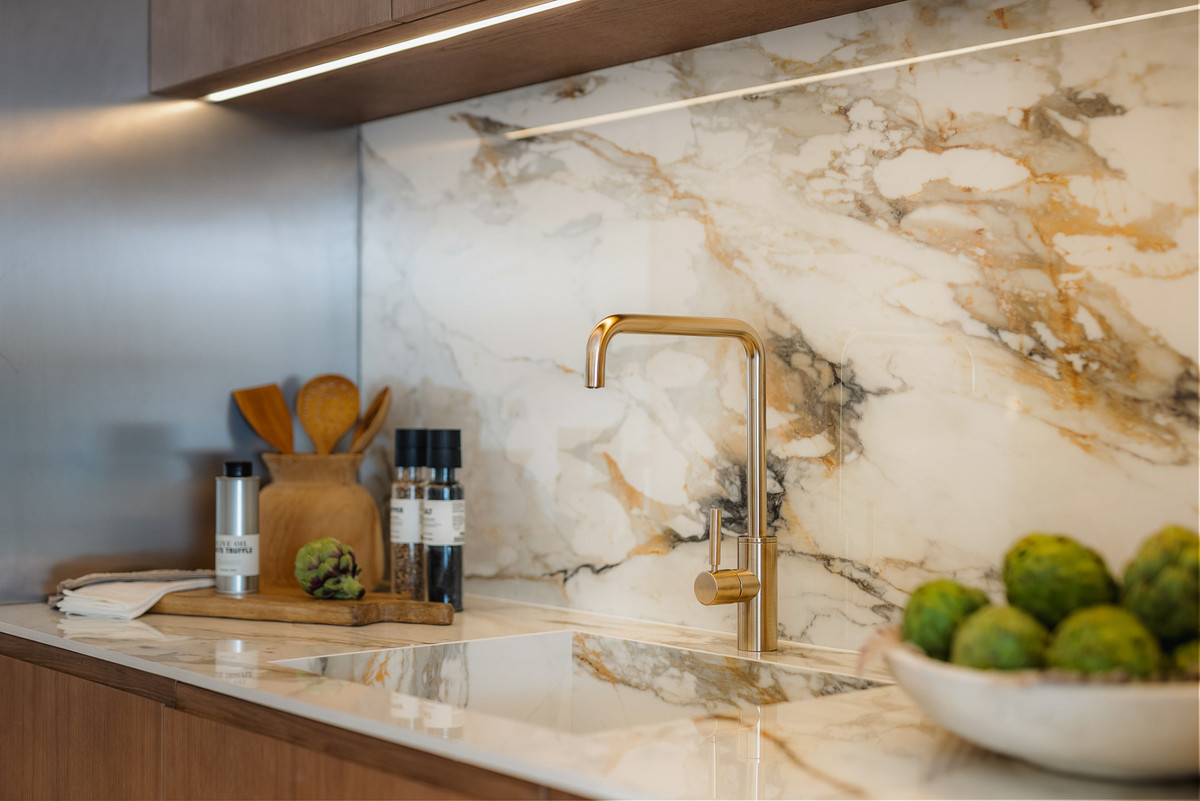 af951da3927df1a5a0331cd8e7d2800e - 35