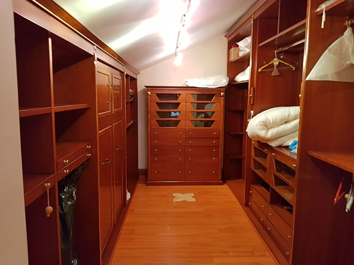 af9fe4d41a72d4ed3f34b879e35756fd - 40