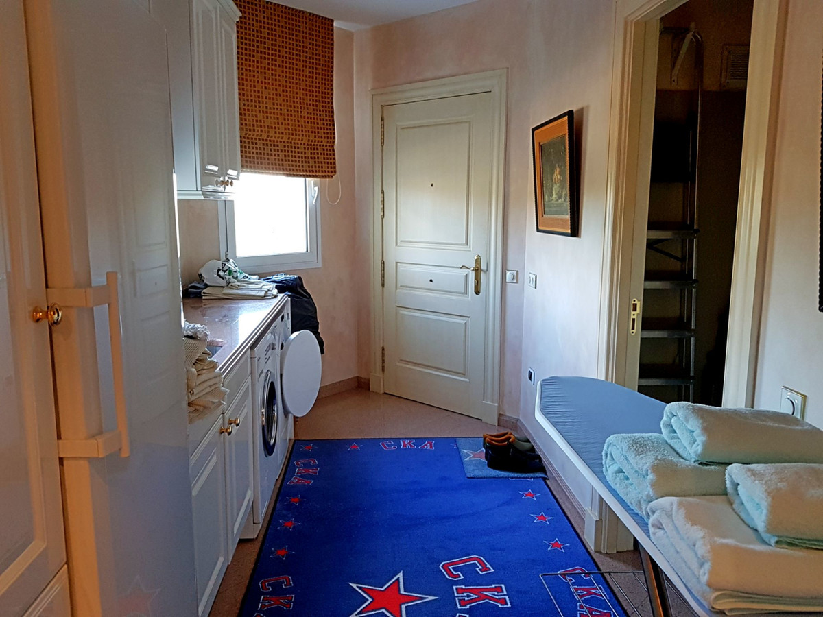 af9fe4d41a72d4ed3f34b879e35756fd - 43