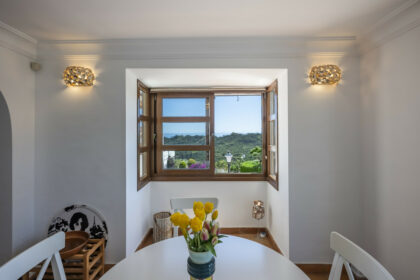 aff1c9aa239676b5cba5300a38fbec88 - 12