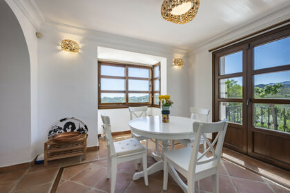 aff1c9aa239676b5cba5300a38fbec88 - 13