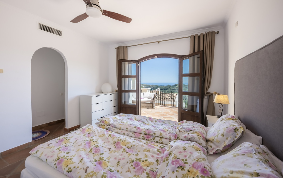 aff1c9aa239676b5cba5300a38fbec88 - 17