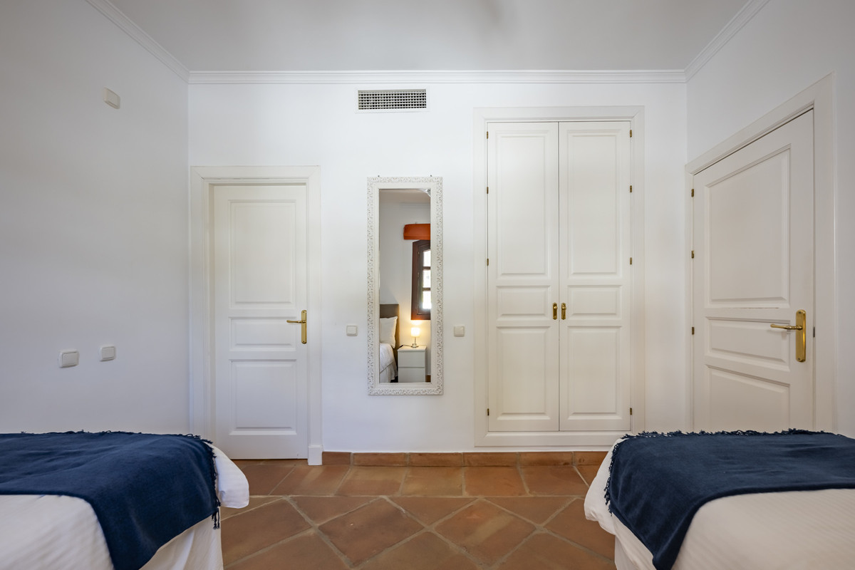 aff1c9aa239676b5cba5300a38fbec88 - 20