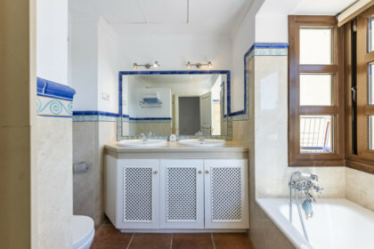 aff1c9aa239676b5cba5300a38fbec88 - 21