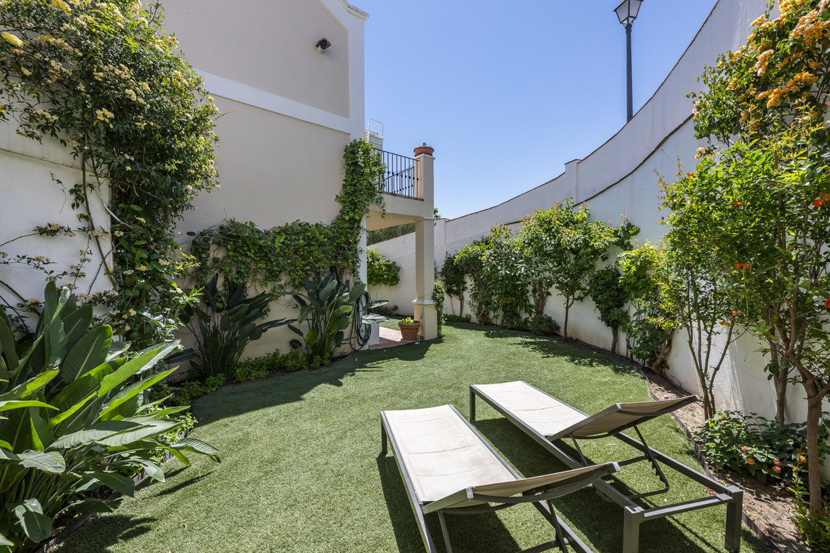 aff1c9aa239676b5cba5300a38fbec88 - 28