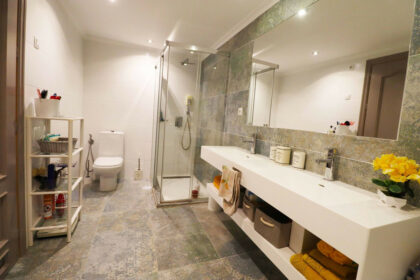 b0811119c30db1f7e32b4a762dc7aa44 - 19