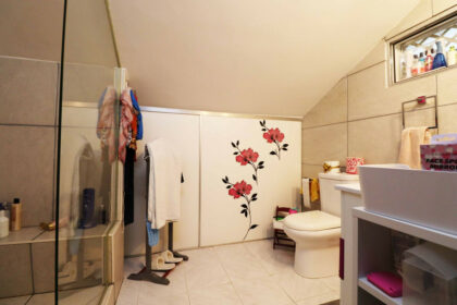 b0811119c30db1f7e32b4a762dc7aa44 - 26