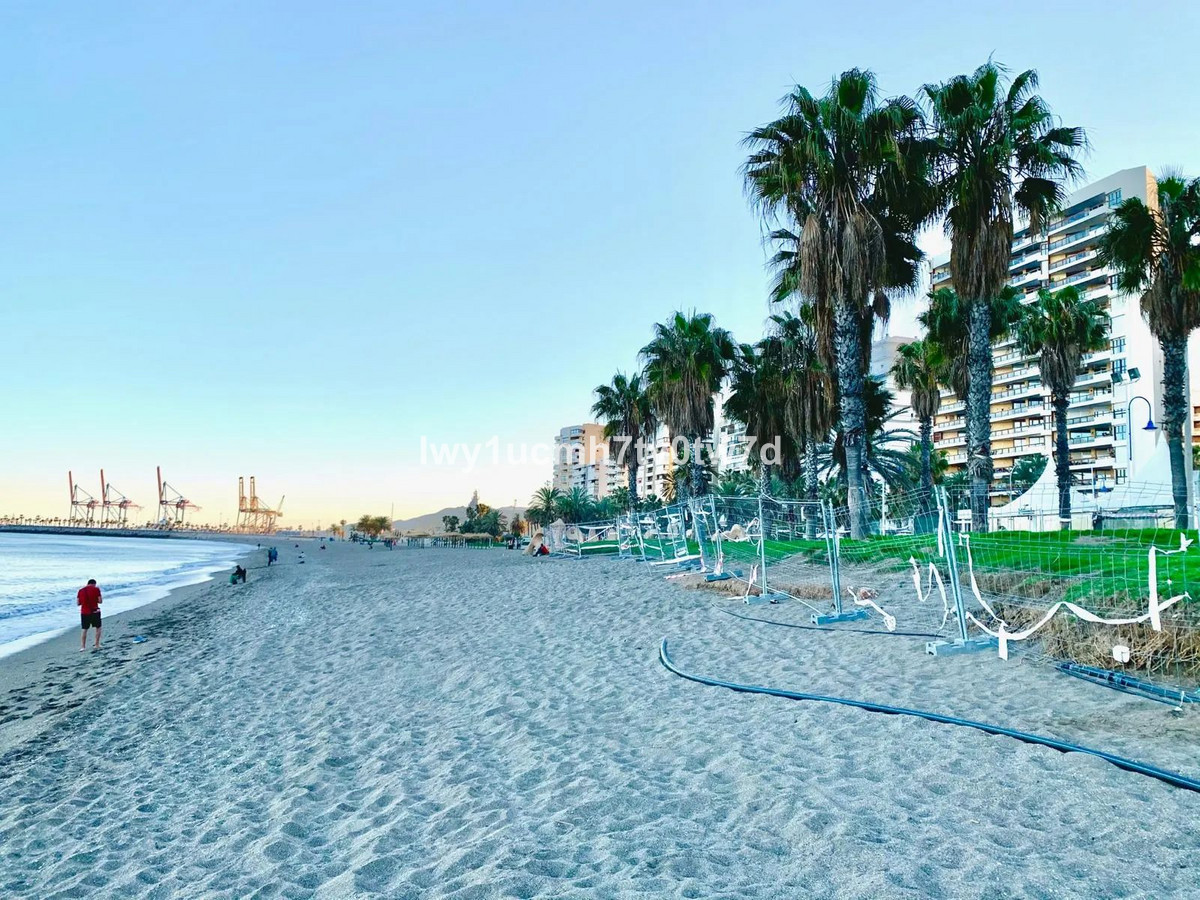 b0b452c6aef0bd7fe9fd4dc38da783bb - 1