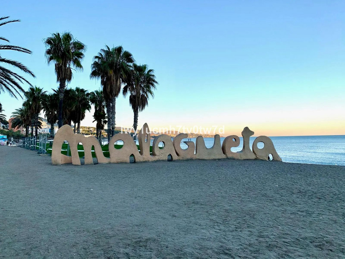 b0b452c6aef0bd7fe9fd4dc38da783bb - 16