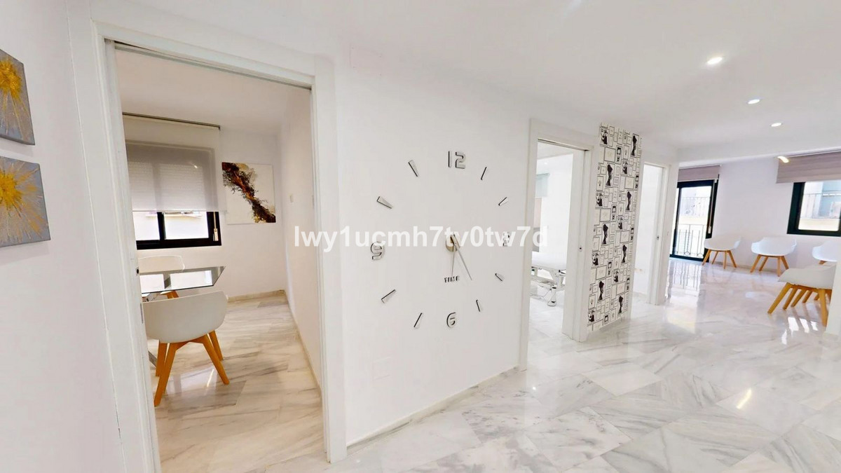 b0b452c6aef0bd7fe9fd4dc38da783bb - 25