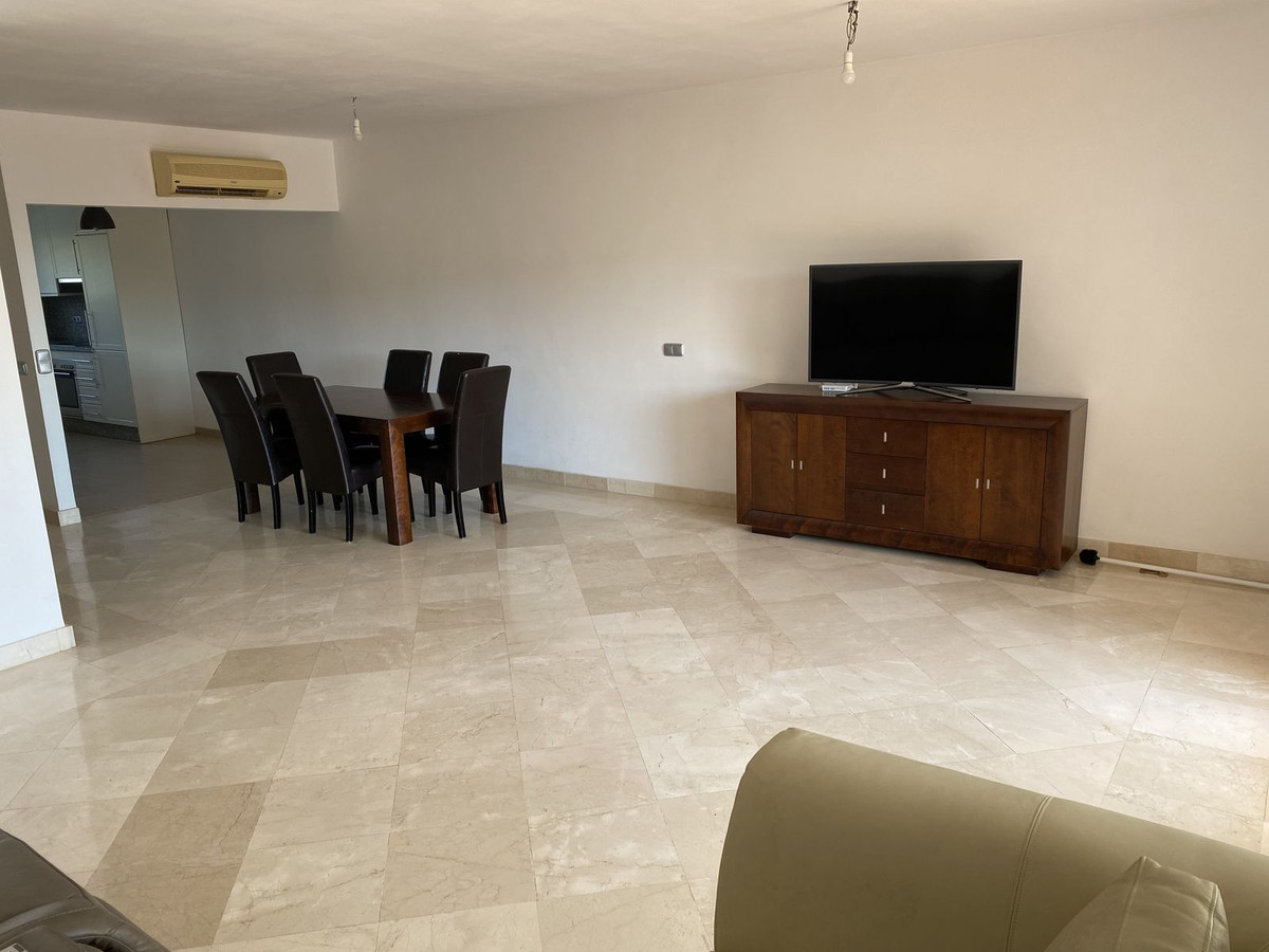 b0d132faca13483f72788cfe5ef4a7fa - 12