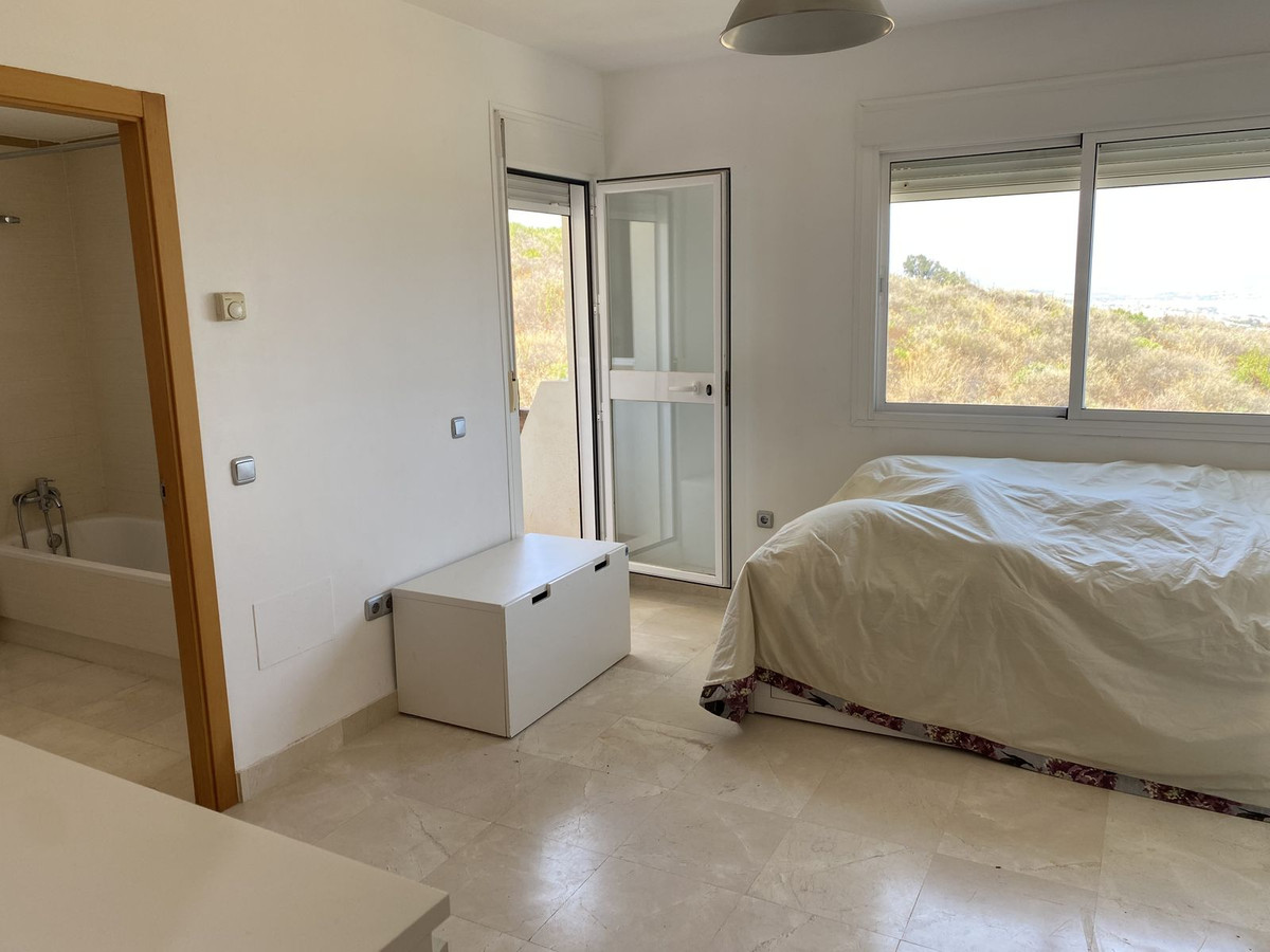 b0d132faca13483f72788cfe5ef4a7fa - 17