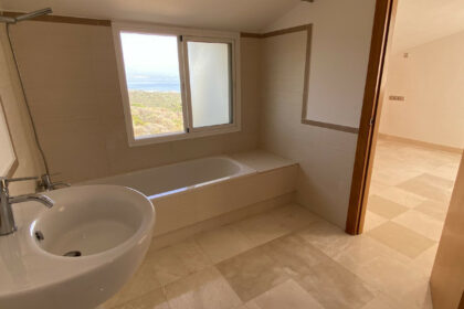 b0d132faca13483f72788cfe5ef4a7fa - 19